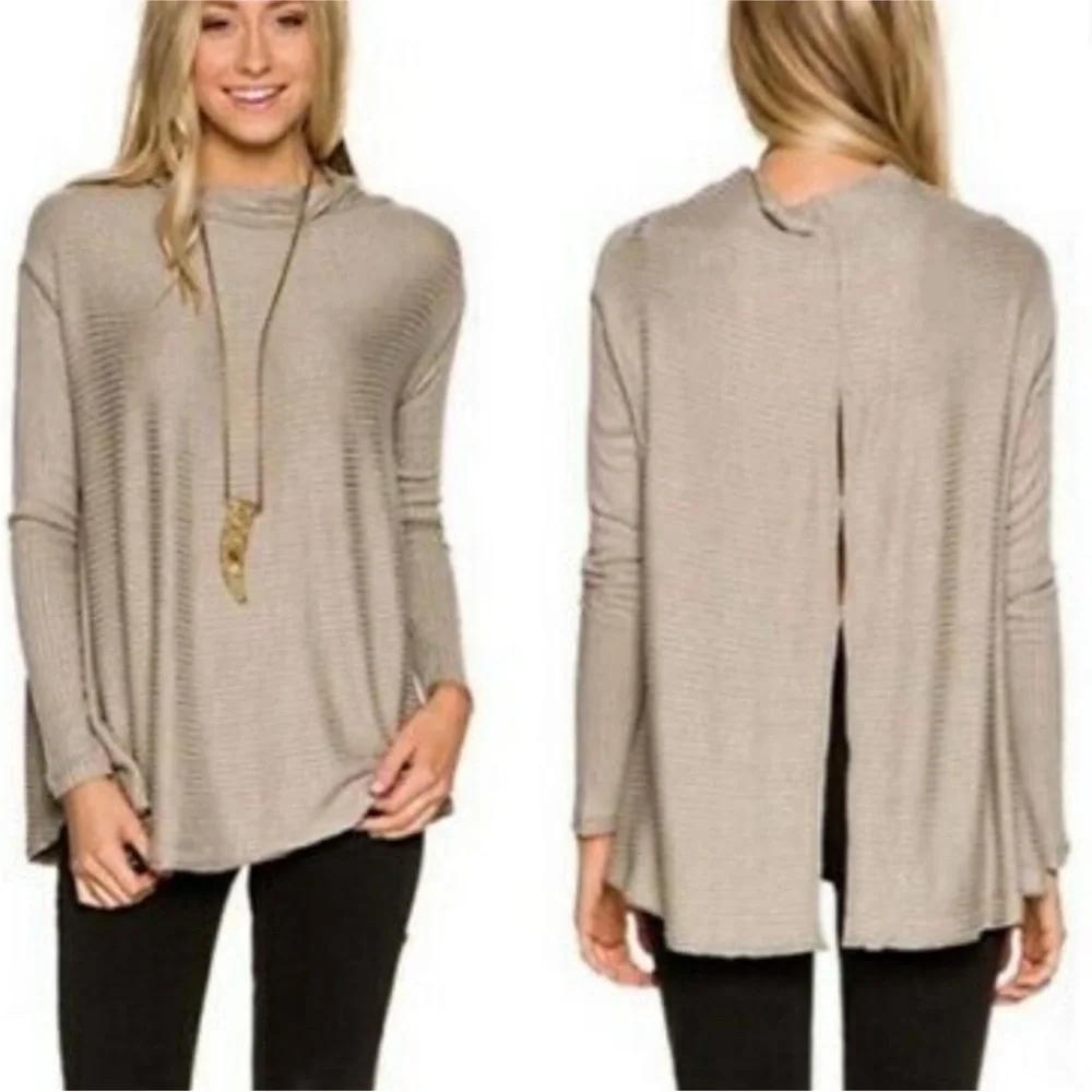 Free People We the Free lover rib back split pullover. Long sleeve ribbed raw